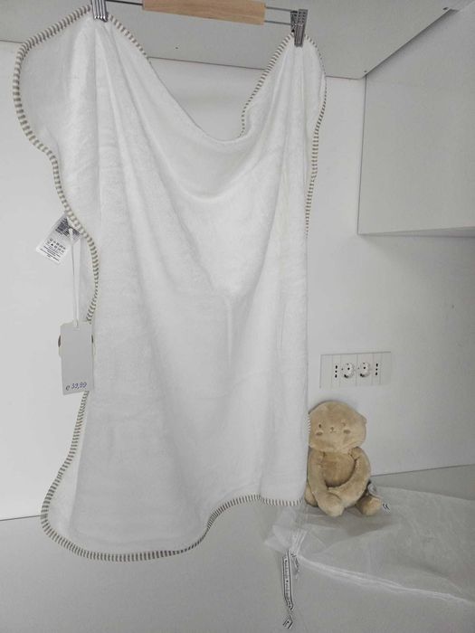 Ursuleț de pluș cu păturică – cadoul perfect pentru cei dragi