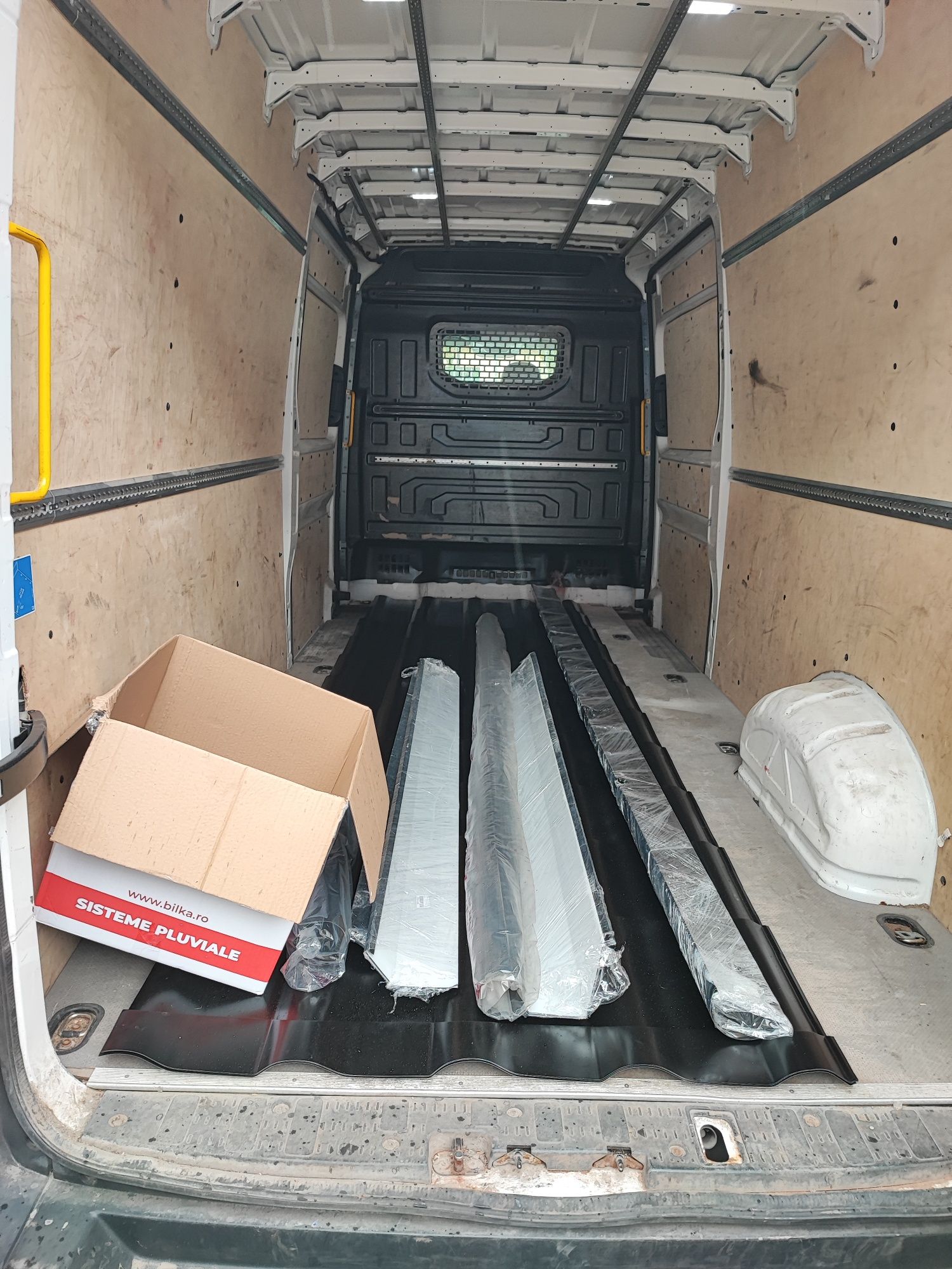 Relocări, Debarasări, Manipulanți, Transport, Mutări