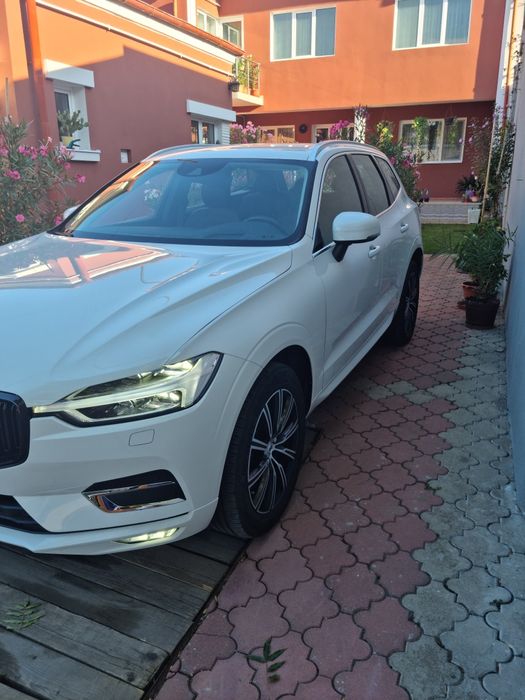 Volvo xc60 Benzină Mild-Hibrid 215 cp Head up Display
