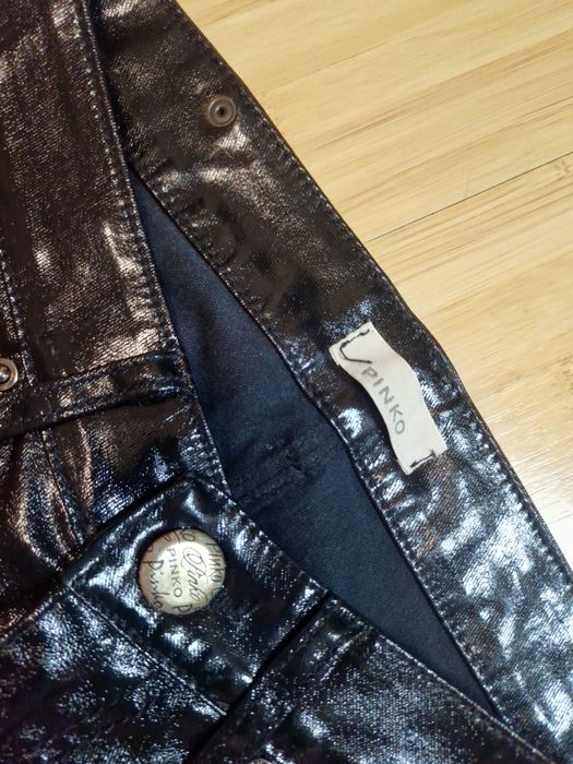 Pantaloni piele lăcuită Pinko