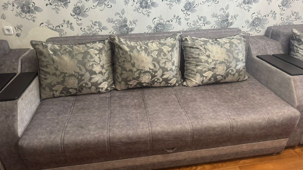 Диван и 2 кресла