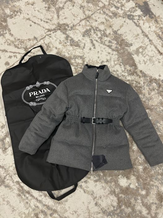 Продам пуховик натуральный