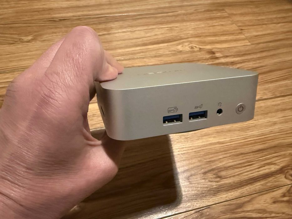 Geekom A7 Mini PC`Ryzen 9-7940HS/64GB DDR5/2000GB SSD NVMe Gen 4