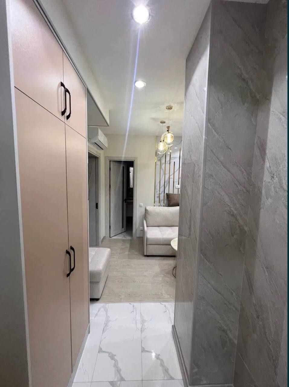 В супер центре Новостройка в Golden House Ц2 Алайский 2/8/8 своя