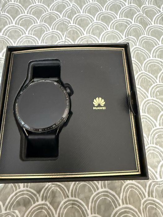 Продавам смарт часовник Huawei GT3