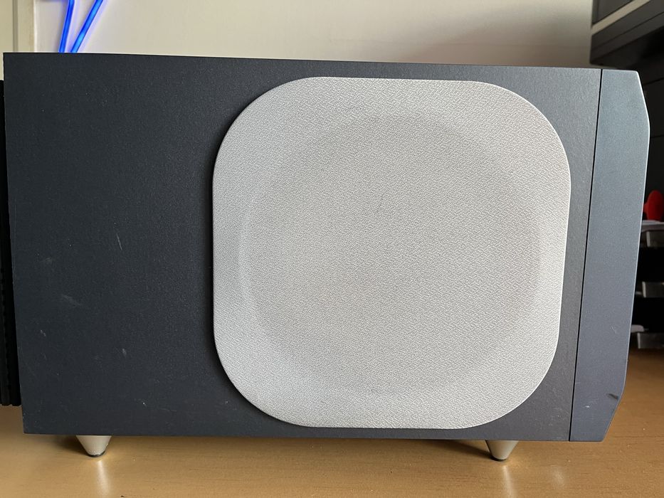 Суббуфер с пет сателита Samsung