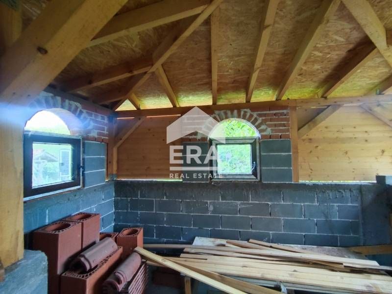 Къща в Златна Ливада