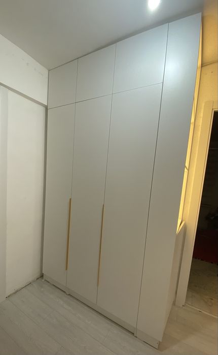 Шкаф для прихожей