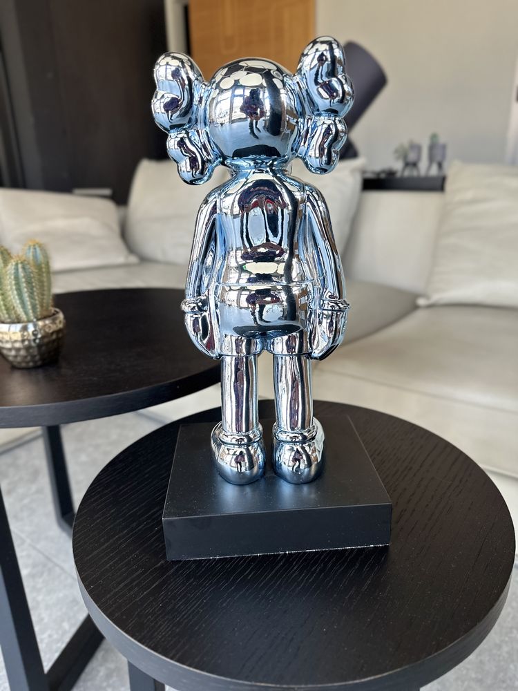 Kaws фигура