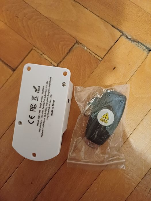 1. Switch 433Mhz, 30A, 110-240V cu telecomnada