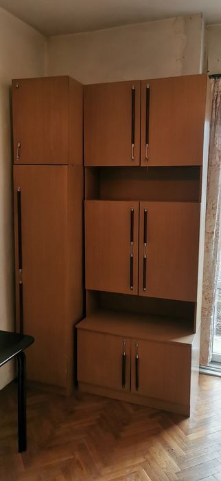 ПОДАРЯВАМ Секция с гардероби