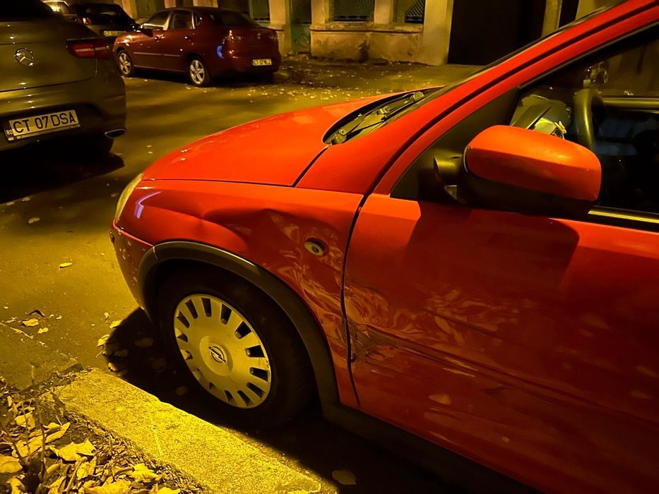 Opel Corsa 1.4 benzină avariată