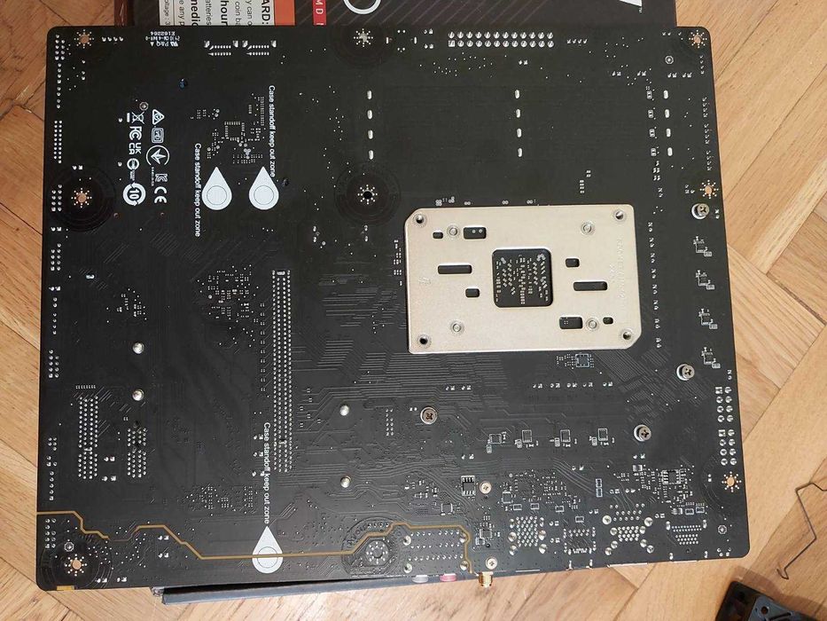 AMD Ryzen 5 7600X3D + MSI Pro B650-S Wi-Fi + BeQuiet Pure Rock 2 Black