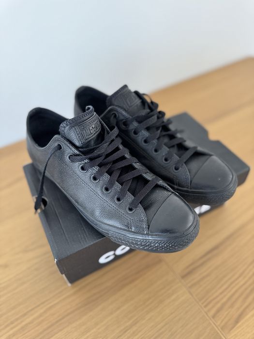 Converse tenesi de piele 42,5