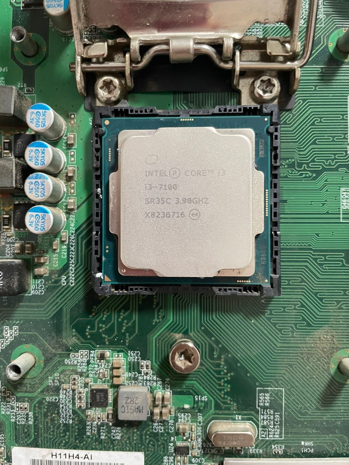 Процессор core i3 7100