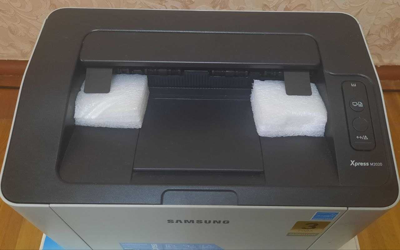 Лазерный принтер Samsung Xpress M2020 черно-белый