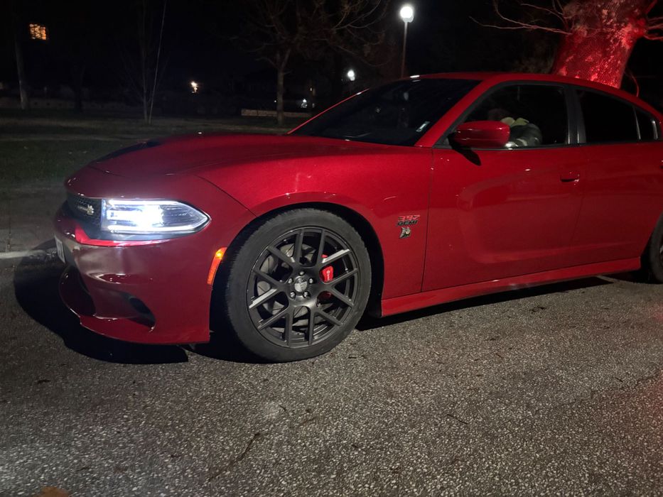 Кола Dodge Charger
