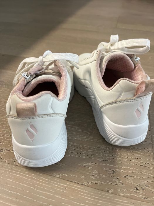 Skechers- sneakers alb UNO LITE, fete, măsura 31