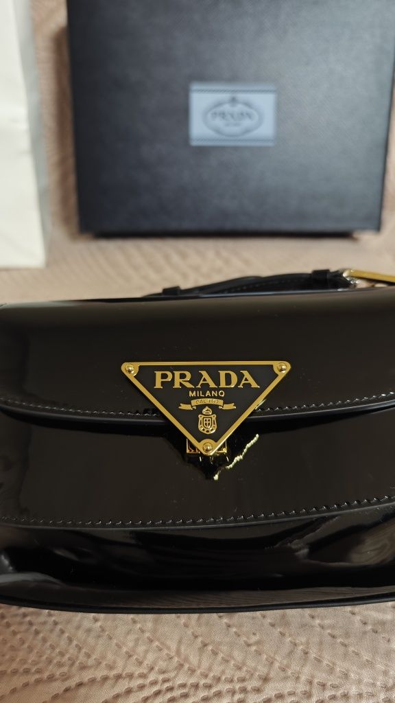 Дамска чанта Prada