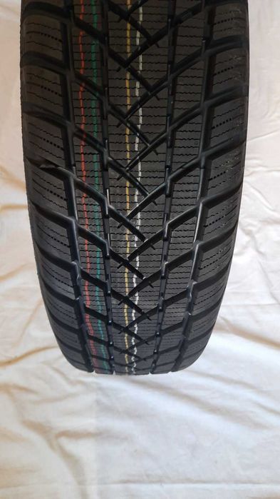 Gt Radial 165/70/13 НОВИ зимни 2бр