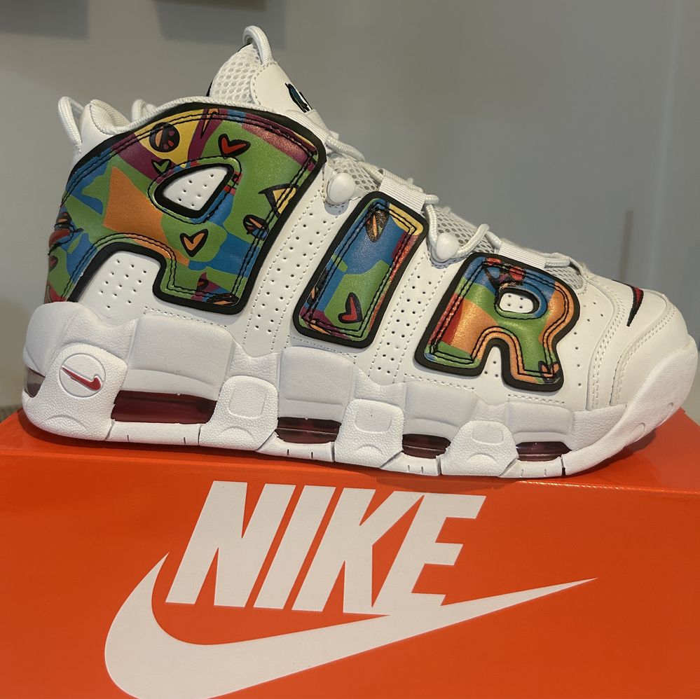 Peace Uptempo Nike