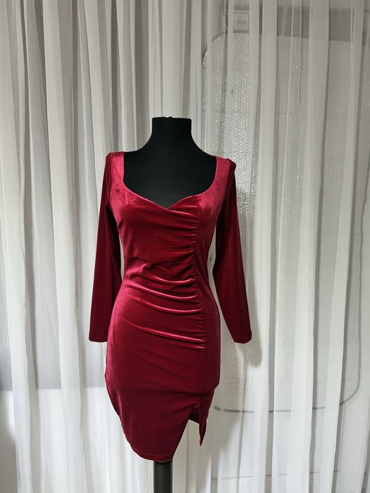 Rochie rosie din catifea - Marimea Xs