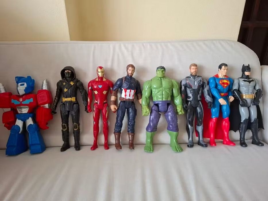 Figurine Marvel.