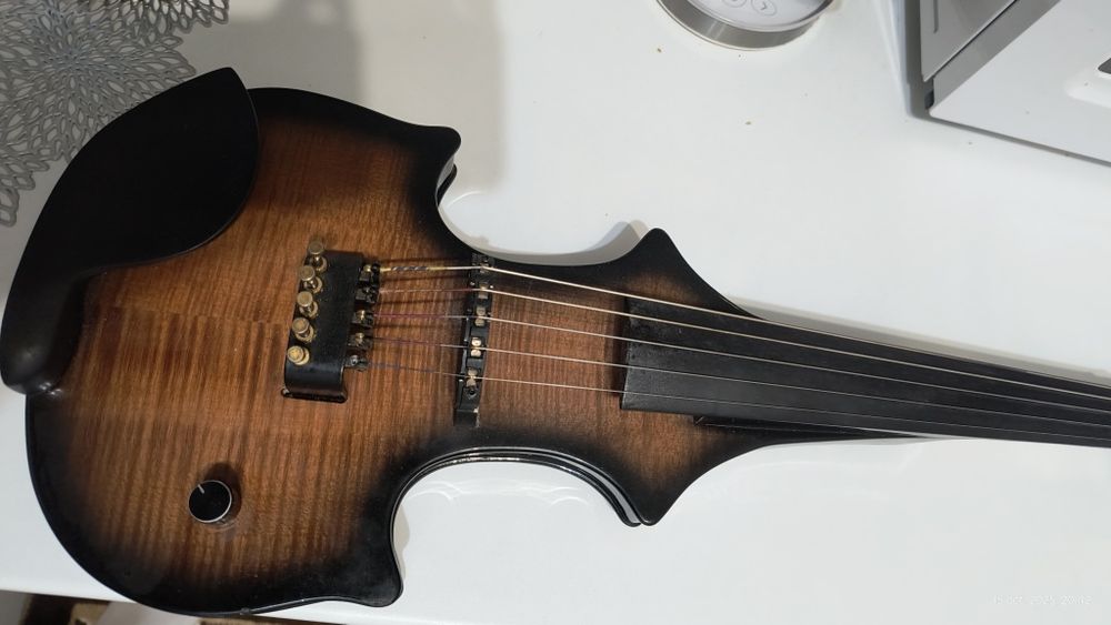 Vioară zeta (copie)
