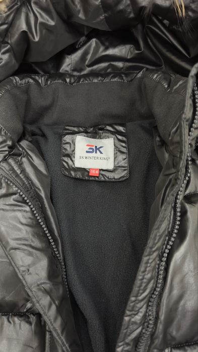 Продам куртку детскую