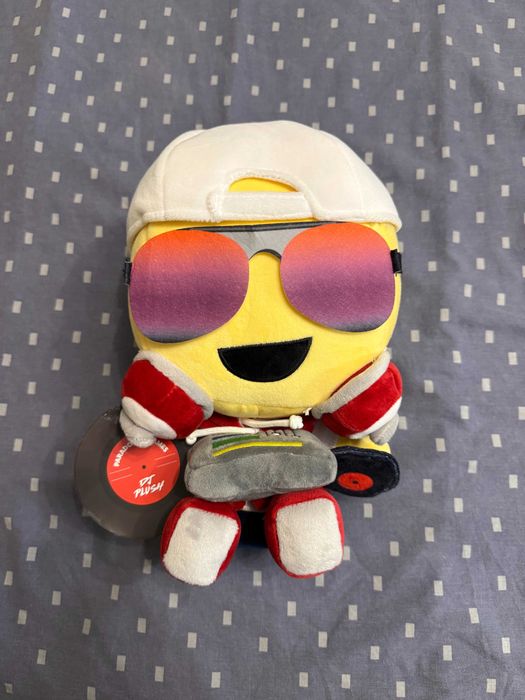 Продавам колекция Paradoxum Games меки играчки-6бр.