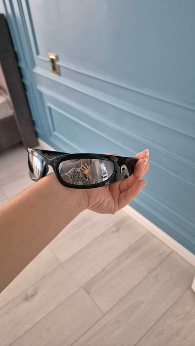 Трендовые очки в стиле Y2K