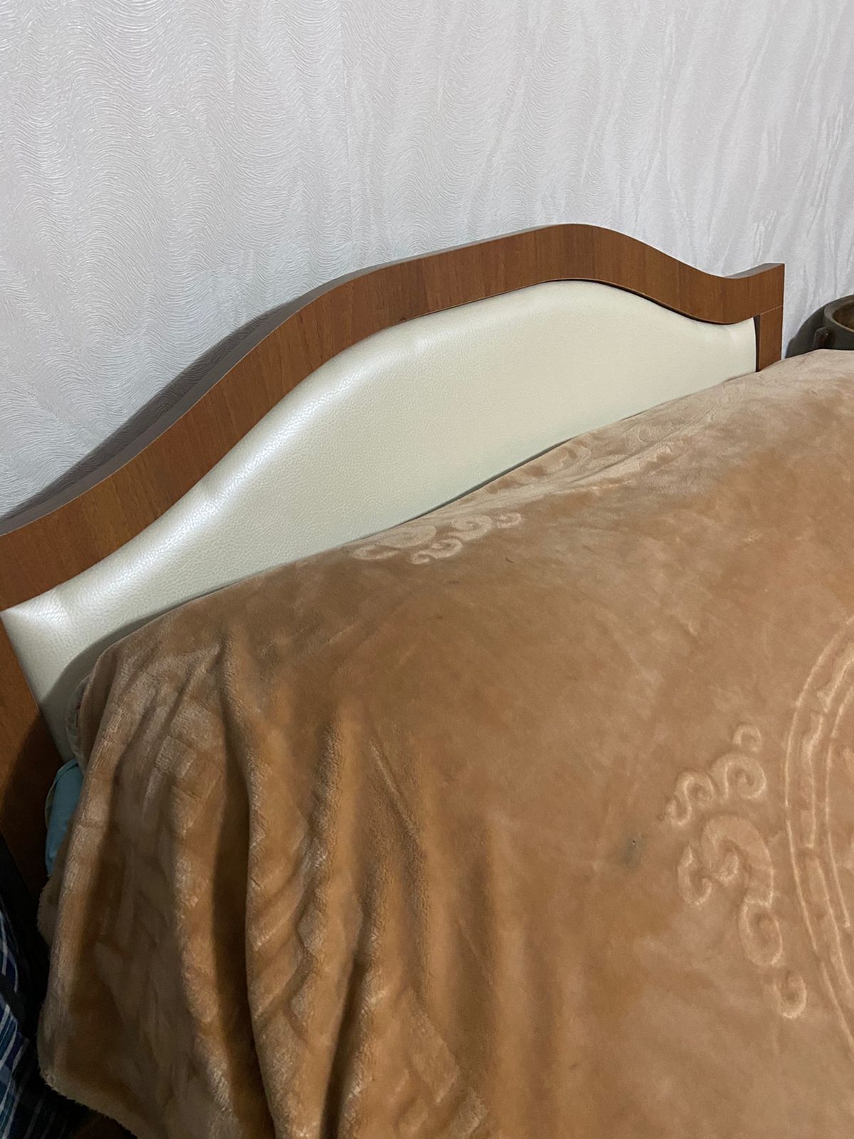 Продам кровать срочно