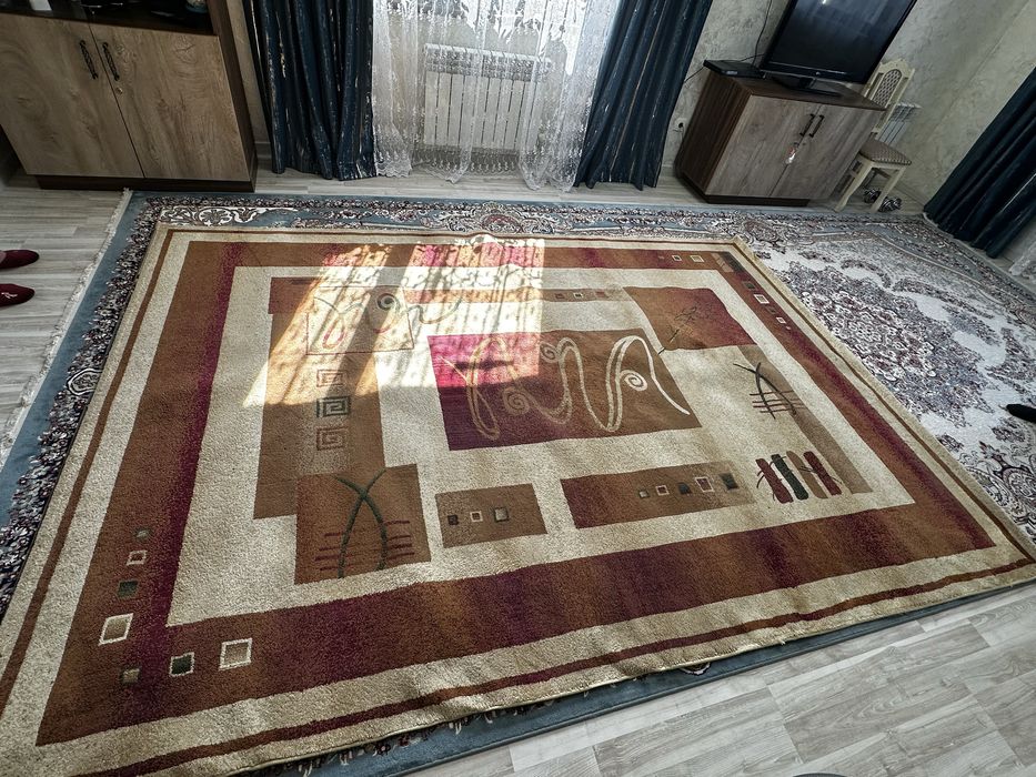 Ковер в хорошем качестве 2400х3500