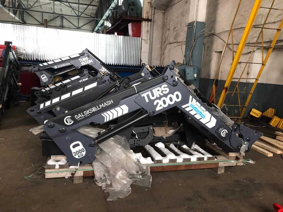 Погрузчик КУН-1000,1500,2000  Завод "Сальсксельмаш" ПКУ-0.8 Россия