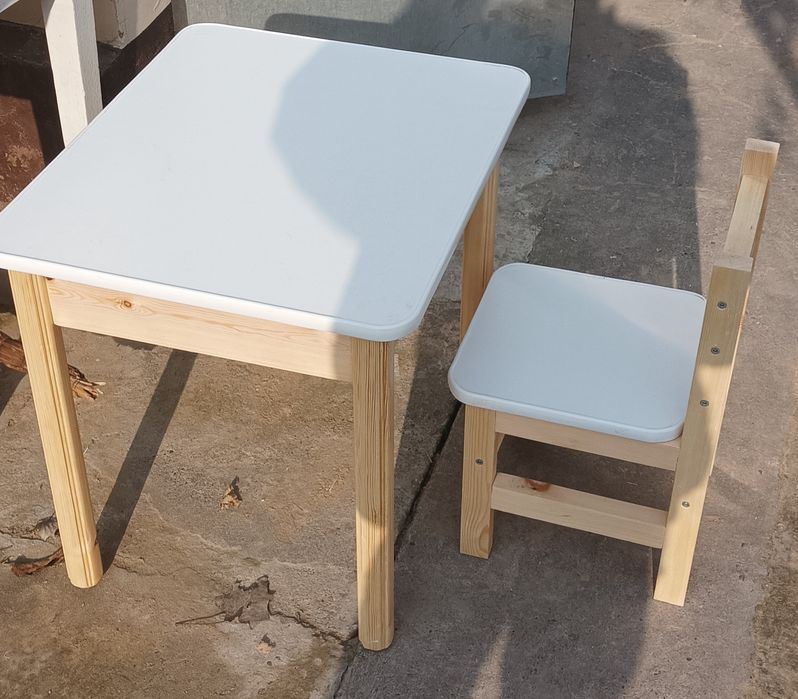 Скидки на детскую мебель стол +стул 450.000