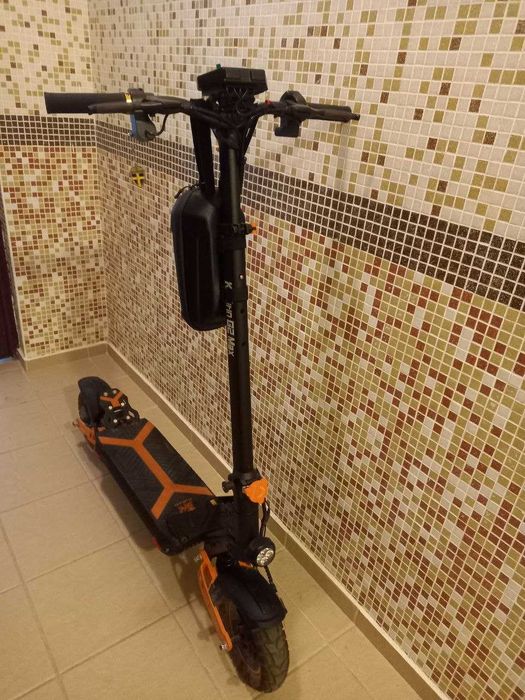 Електрическа тротинетка KuKirin G2 Max с гаранция