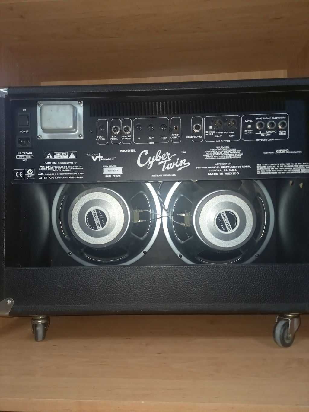 Amplif.de chitara Fender Cyber Twin VT 130W