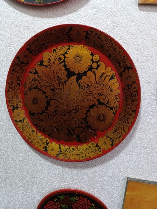 Тарелки деревянные росписные