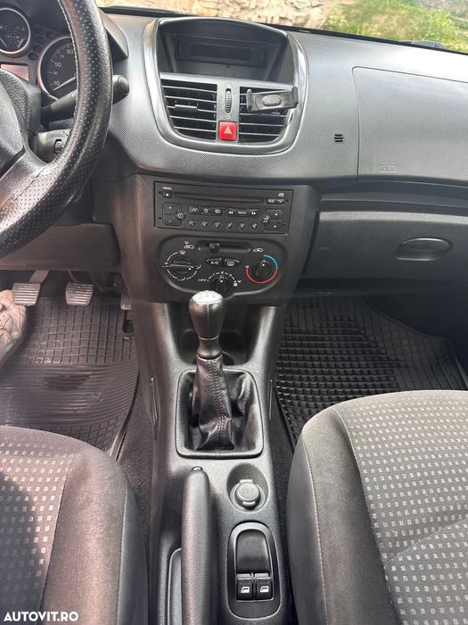 Vând Peugeot 206+ 1.4 benzină (75 CP), 2010 – 86.802 km reali
