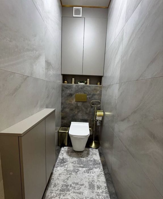 Продается квартира 4/1/4 на Ц-6/ напротив расторана на Небе