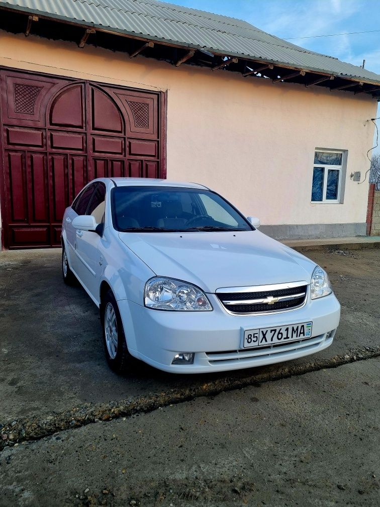 Lacetti 1.8 l yili 2010 yil probrgi 118.000 kraskasi tozza 100%