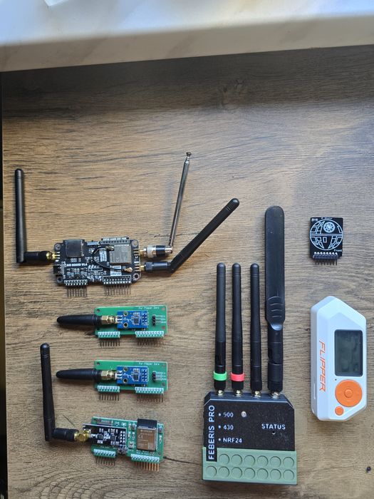 Flipper Zero Антени ESP32, NRF24, CC1101, GPS