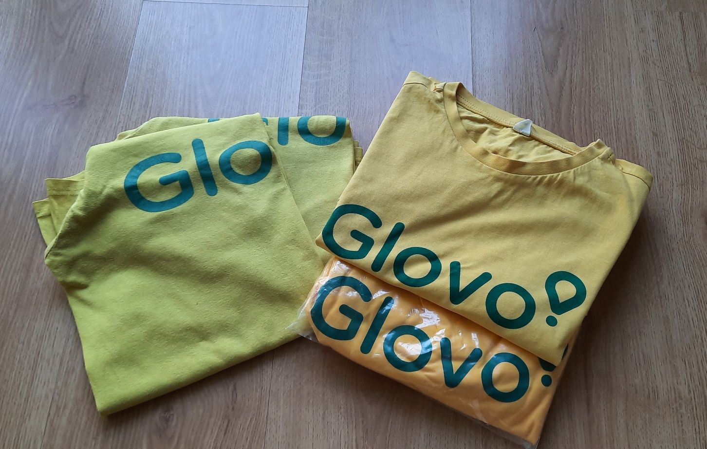Тениски за куриери Glovo