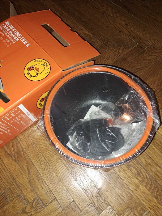 Oala universala sub presiune pentru gătit în forma de dovleac cu capac