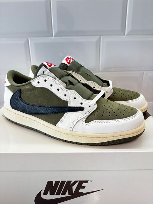 Travis Scott x Air Jordan 1 "Medium Olive"