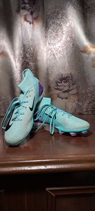 Футбольные бутсы