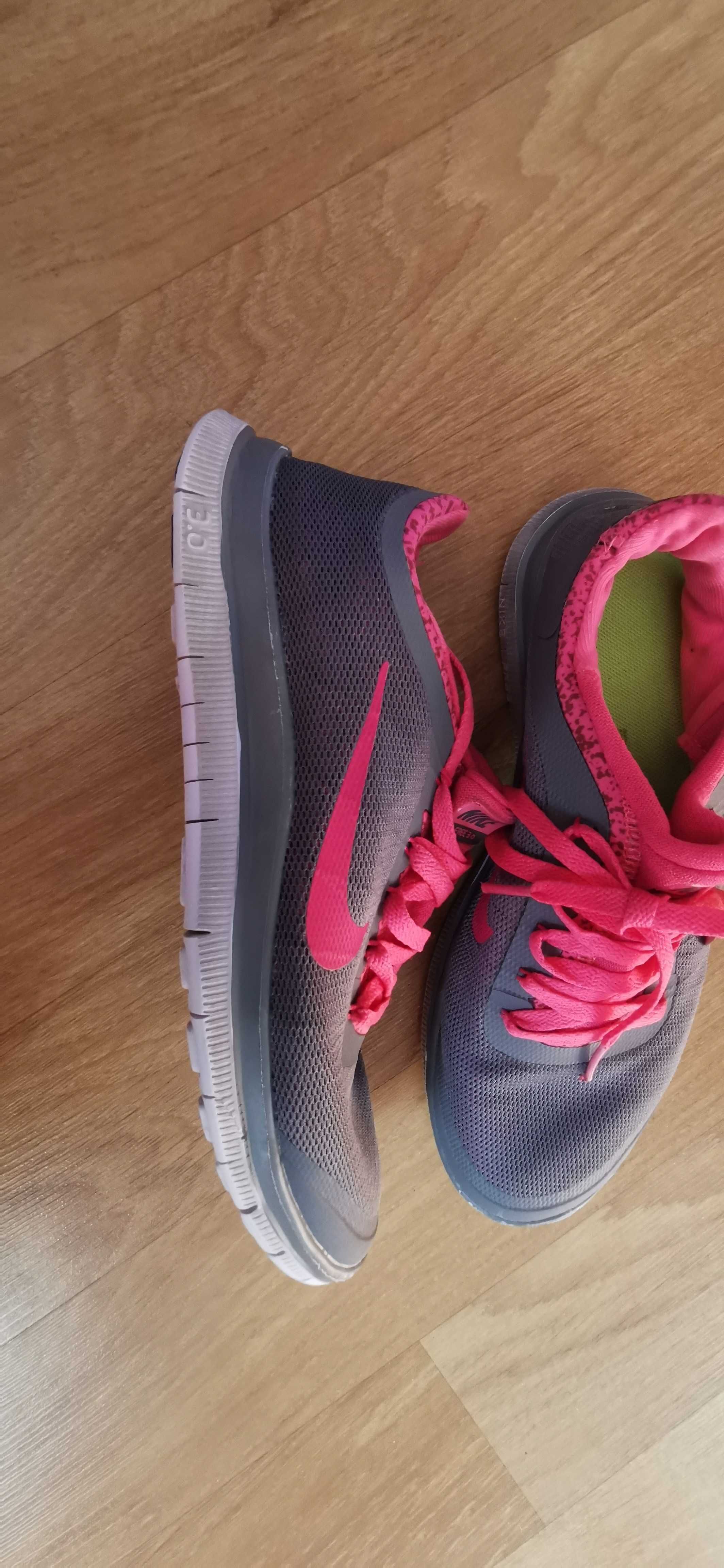 Adidasi Nike originali