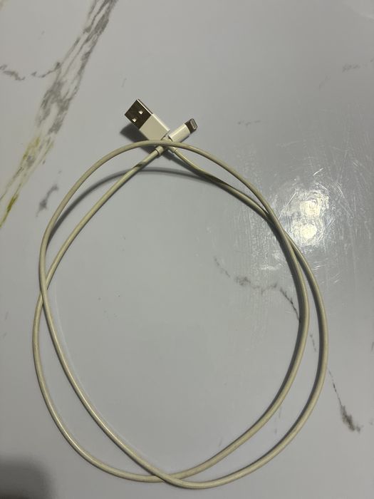 Зарядка для айфона