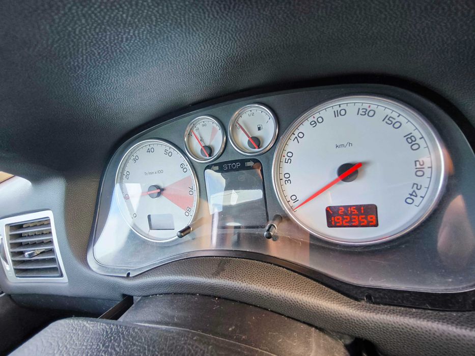 Peugeot 307 SW 2.0 + Багажник + 4 Гуми + Камера