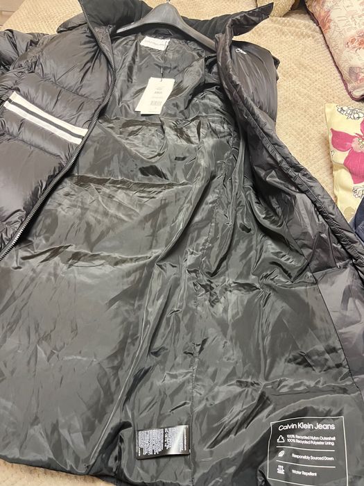 Дамсо пухена яке calvin klein ново с етикет